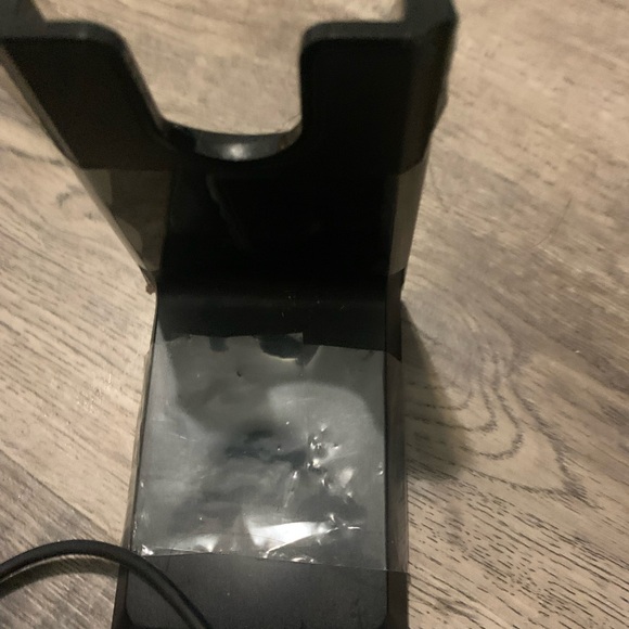 Black Charging Dock - Picture 2 of 3